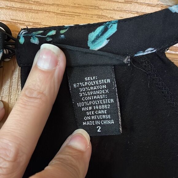 Torrid Black Floral Georgette Sleeveless Cutout Tank Top 2X - Picture 8 of 9